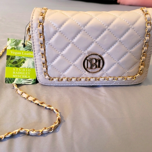 Badgley Mischka Handbags - Small Diamond Quilted Badgley Mischka Purse.
